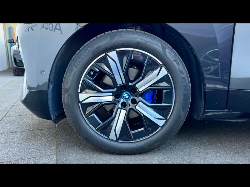 iX xDrive50