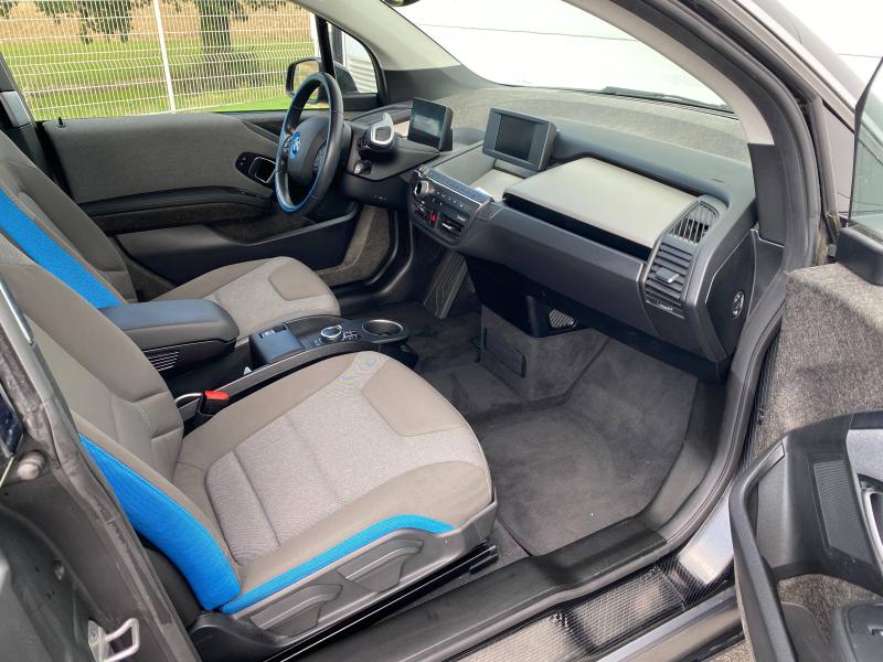 i3