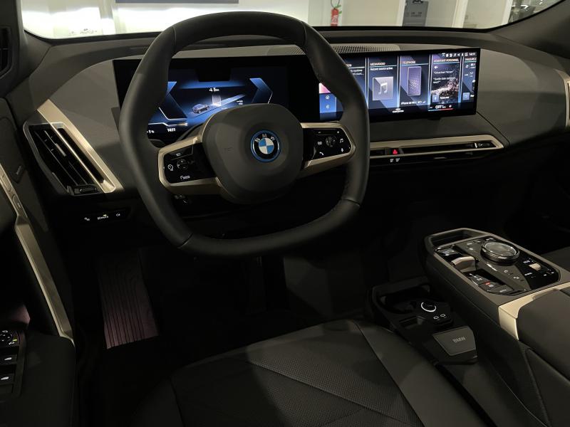 iX xDrive40