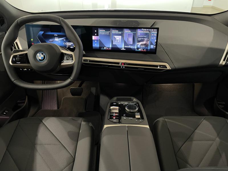 iX xDrive40
