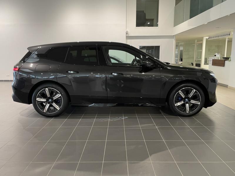 iX xDrive40