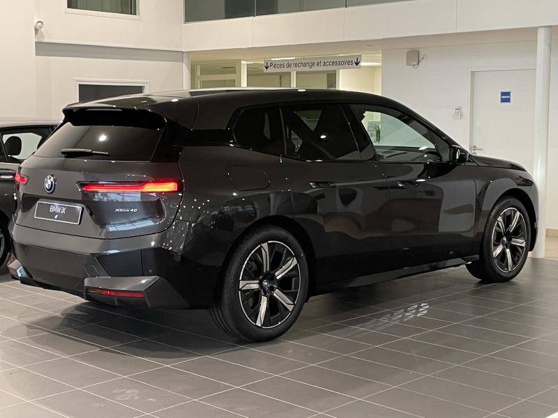 iX xDrive40
