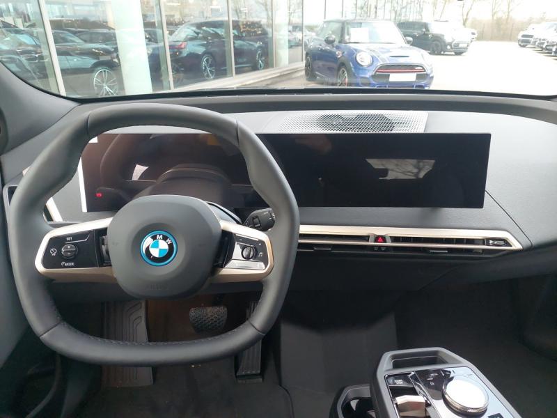 iX xDrive50