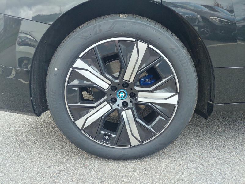 iX xDrive50