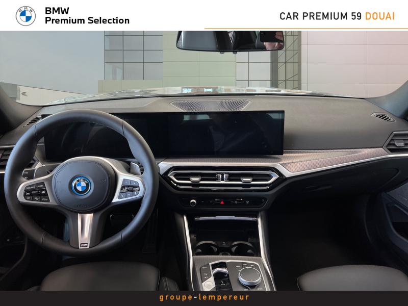 330e xDrive Limousine