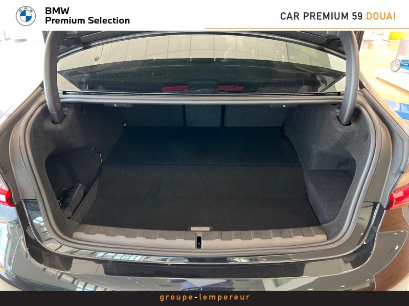 330e xDrive Limousine