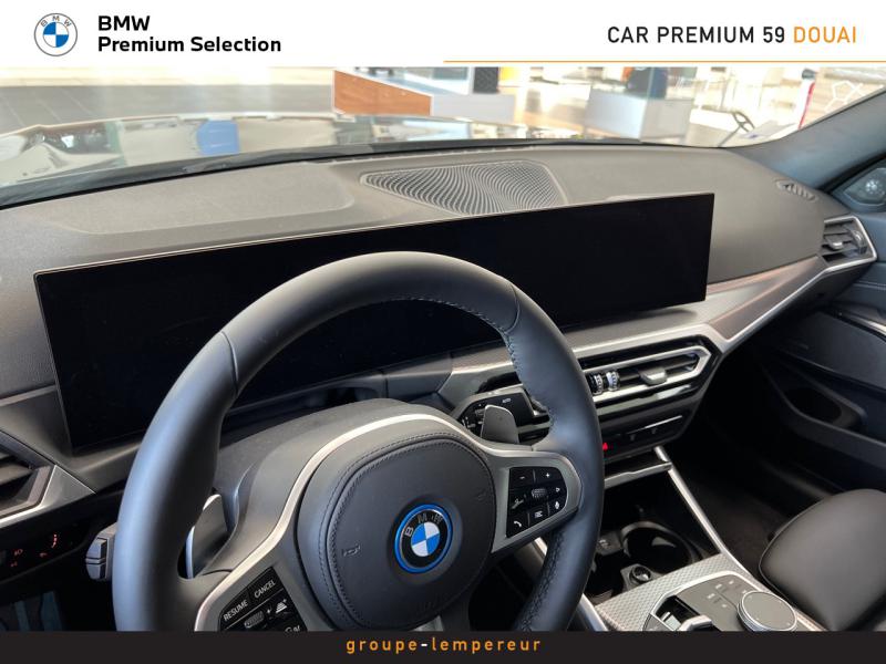 330e xDrive Limousine