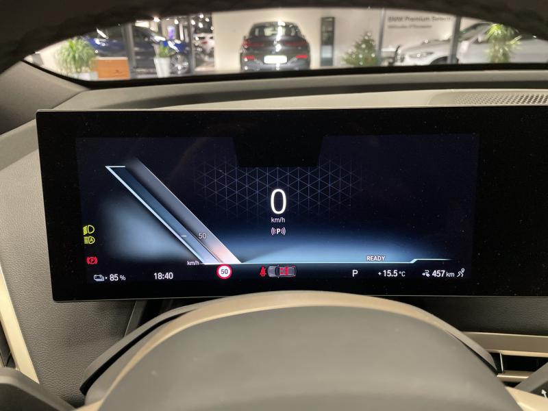 iX xDrive50