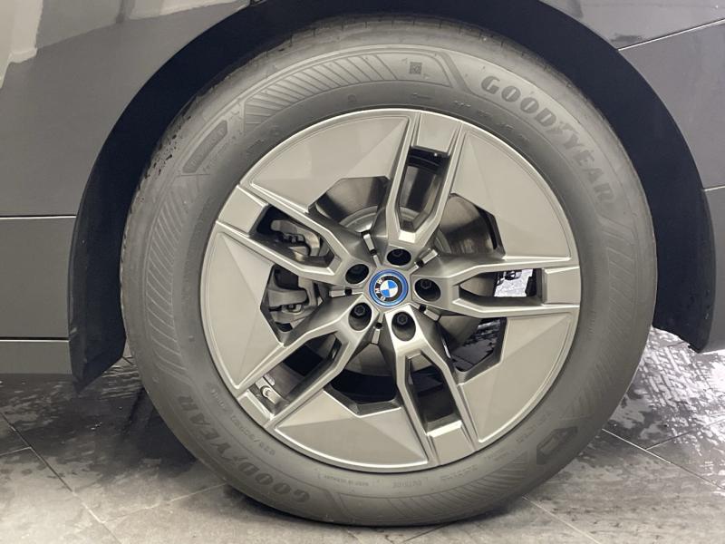 iX xDrive50
